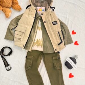 Ensemble garçon 4 pièces – veste à capuche beige et pantalon cargo vert